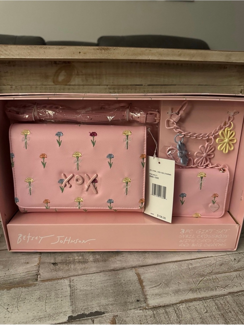 Betsey Johnson Sybil 3 Piece Boxed Set Purse Wallet Charms Pink Floral Bows